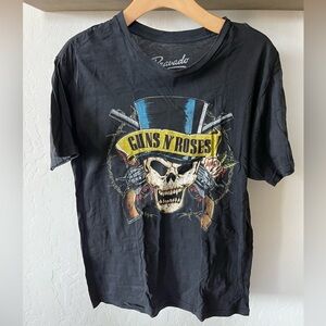 Guns N’ Roses| Bravado black cotton short sleeve graphic band tee•••medium
